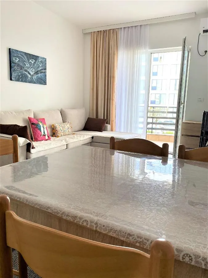Family-Friendly Apartments Next To Premium Beach Hotel, Golem Golem