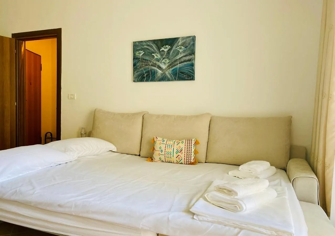Family-Friendly Apartments Next To Premium Beach Hotel, Golem Golem