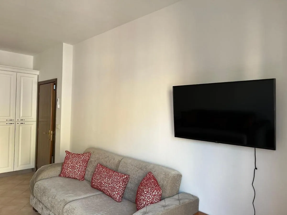 Family-Friendly Apartments Next To Premium Beach Hotel, Golem Golem